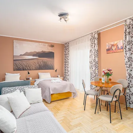 Podgorze Duchackie - Parking, Parks Nearby - By Rentujemy * Cracovia