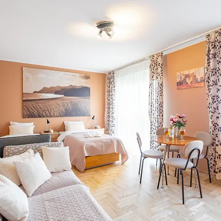 Podgorze Duchackie - Parking, Parks Nearby - By Rentujemy Apartmán Krakov